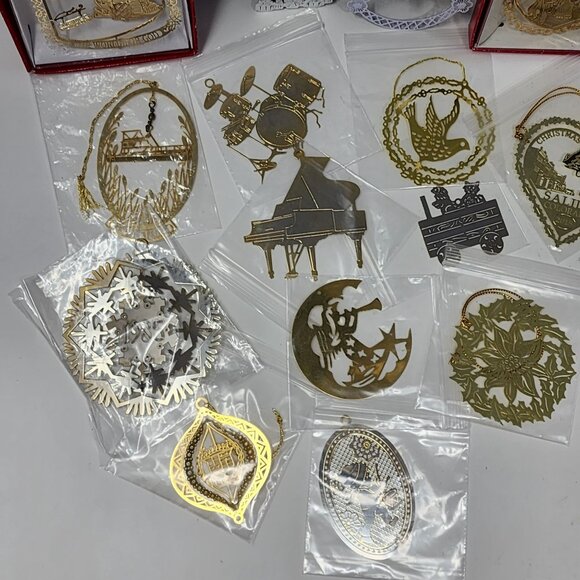 Laser Cut Brass & White Metal Christmas Ornament Wreaths Train Drums VTG QTY 20 - Picture 3 of 11